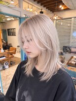 クレメンテ バイ ロスタ(Clemente by Rosta)&nbsp;ホワイトベージュ×レイヤーカット