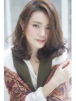 小顔くびれセミディ クラシカルウェーブ