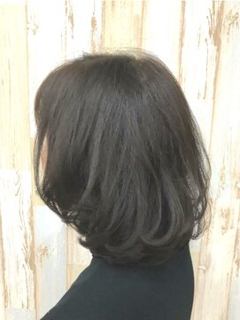 レッツ(Lets) 大人可愛いボブで体形カバー