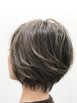 ユキオ オブ ヘアー(YUKIO of Hair) 30代40代 ☆襟足すっきりで小顔見せ☆ショートstyle