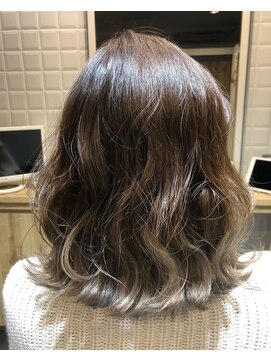 カミケンガレリア(kamiken. galleria) 大人透明感しっとり美髪なめらかカラー【カミケンガレリア】