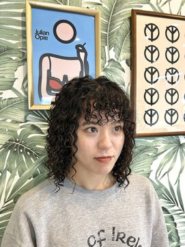 ナチュラル ヒーロー(Natural HERO) カーリーパーマ