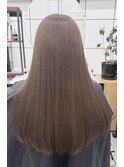 透明感ベージュ