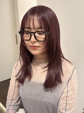 ローネス(LONESS) レイヤーカット　ウルフヘア　ハッシュカット　葡萄カラー