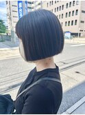 20代30代透明感暗髪アッシュブルーグレージュ丸みボブ