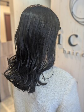 イル(iru) ツヤ感◎ダークオリーブ