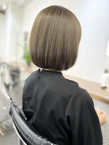 オウル(Owll)&nbsp;＊顎下2cm内巻きボブくすみオリーブカラー＊