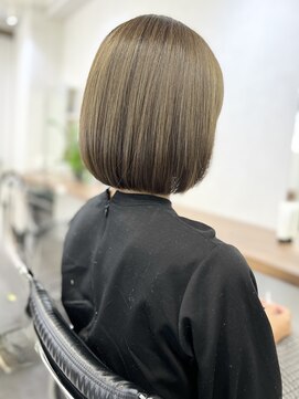 オウル(Owll) ＊顎下2cm内巻きボブくすみオリーブカラー＊