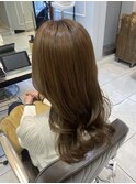 オリーブグレージュ