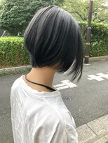 トリコ 柏(tricot) 前下がりショート/ダークグレー