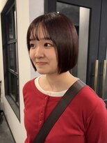 ニュートライズ(NEUTRIZE) ボルドーカラーが引き立つ艶ボブ