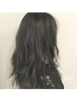 モアナ バイ ヘッドライト 武蔵小杉店(Moana by HEADLIGHT)&nbsp;暗めブルーグレージュ ブリーチ ゆるふわセミロング