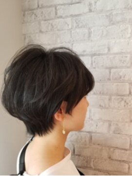 ジーナ(ZINA) 丸み〇くびれショート