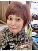 前髪キュートなショートヘア