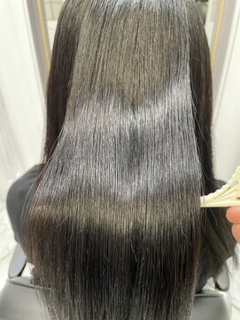 エスカーラ 表参道(THE ESCALA) @aidaman321/ゆるふわロング/センターパート/スイートAライン