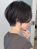 ビュー フクオカ(VIEW FUKUOKA)&nbsp;美髪にオトナかわいいホワイトグレージュネビージュショートボブ