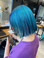 アチーブリス(achieve Liss)&nbsp;大人かわいいブルーカラー♪切りっぱなしボブ