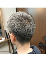 ミッドシー(mid-c)&nbsp;【40代・50代向け】グレイヘアショートスタイル