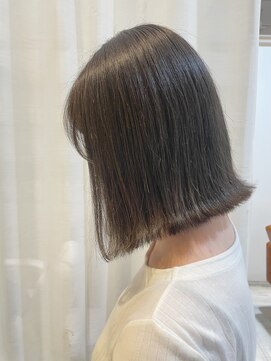 シーバイデコ(See by DECO) 大人かわいい外ハネボブ☆カーキベージュ