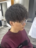 ヒュイル バイ ニアウ(Hwyl by Niau) メンズマッシュパーマ波巻パーマスパイラルパーマ刈り上げ