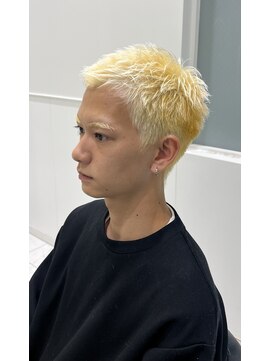 六本木美容室 白金店 メンズショートスパイキーショートアップバングハイトーン