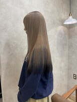 ウタリ(utari)&nbsp;人と被らない毛先カラー【難波 桜川/ケアブリーチ】