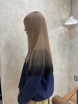 ウタリ(utari) 人と被らない毛先カラー【難波 桜川/ケアブリーチ】