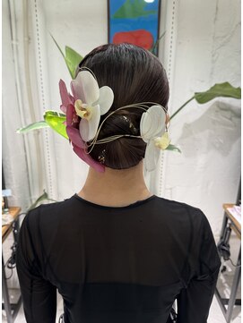 スミ(sumi) 水引き×胡蝶蘭×シニヨン