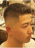 クルー　スキンフェード　バーバースタイル