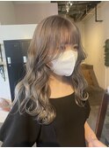 10代20代ホワイトミルクティーカラーレイヤーカット透明感