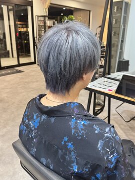 ナンバー(number+) 20代30代30代メンズフェザーマッシュ韓国風束感アッシュシルバー