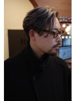 エディ(Edy)&nbsp;メンズホワイトシルバーニュアンスパーマ外国人風眉毛カット岡山