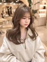 シックスバイギンザロンド 名古屋(six by ginza Lond) レイヤーカット やわらかベージュ