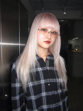イル 天神大名店(ill) ホワイトブロンド