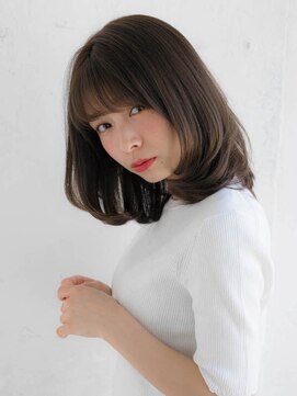 ルティア(Lutia) 簡単内巻き 赤みレス 柔らかカーキブラウン