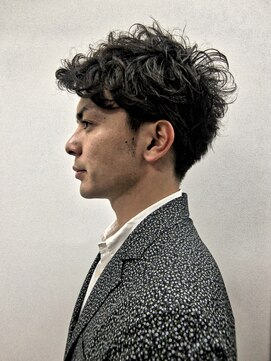 ブーケ(BOUQUET) ワイルドアップバング・ツーブロック・パーマ・ビジネス