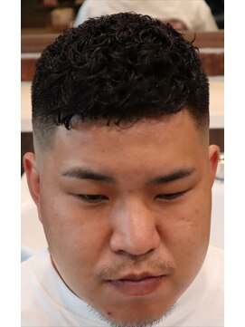 アクセプトザワールドバーバー(Accept the world barber) ショートウェーブアイロンパーマ×フェード