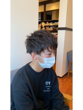 スリーバイザサロン(THREE by the salon) ツーブロックマッシュベースに緩めツイストスパイラル