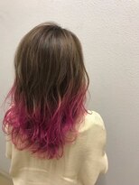 モルニ(MORNI)&nbsp;グラデーションカラー_マロンベージュ Aラインボブ かきあげ