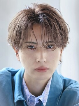 オーシャントーキョー サニー 原宿(OCEAN TOKYO Sunny) ニュアンスパーマカルマパーマセンターパート毛流れ韓流