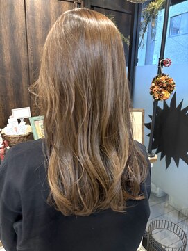 リノナ(Linona) ロングショートワンカールパーマカーキグレージュ前髪錦糸町