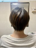 ショートボブ