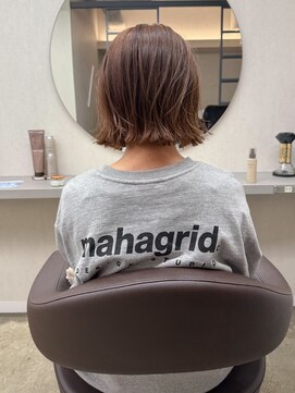 キジ(kiji) 【kiji】ブリーチなしダブルカラーベージュ×切りっぱなしボブ