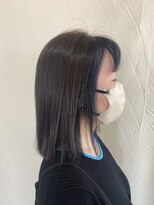 ジュリア(Giulia)&nbsp;インナーカラー　インナーブリーチ　ブルーブラック