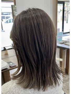 アンジュールヘアーワークス(1//jour hairworks) 中途半端なこの季節にお薦め！ぷっつりとしたロブヘアー