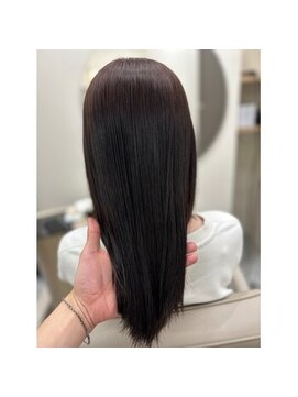 トッカ 広島(tocca) 絹髪へ美髪ストレート