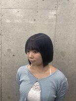 アジールヘア 赤羽駅南口店(agir hair)&nbsp;ネイビーブルー×切りっぱなしボブ 赤羽ハイトーン 赤羽ボブ赤羽