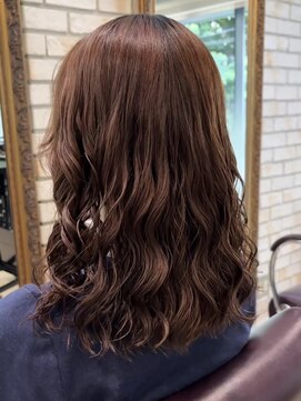 アメリ バイ アピッシュ(Amelie by apish) コテ巻き風パーマ上から王道カール新デジタルパーマ