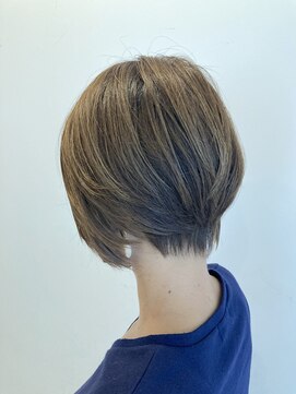 スタジオ アルファプラス 日暮里店(studio α+) 前下りショートボブ【スタジオアルファプラス日暮里】