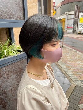 リガナッツ 池袋店(Riganuts) 大人かわいいショート『ターコイズ』 インナーカラー/ハイトーン